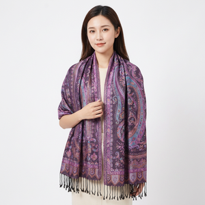 Étoles en soie tissées à la main en jacquard multicolore, matière super satinée, teintures naturelles biologiques sans azo, lisses et brillantes pour femmes - Product Image 3