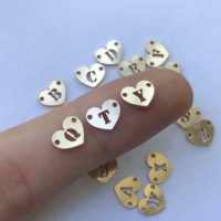 Breloques en forme de cœur avec initiales en lettres alphabétiques, plaquées or, pour la fabrication de bracelets, vente en gros