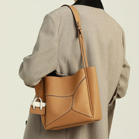 Collection Printemps 2026 de Marchandises Générales / Sac à Bandoulière Grande Capacité en Cuir de Vachette pour Femme, Modèle Haut de Gamme