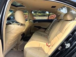 Sedán Usado en Venta, <span class=keywords><strong>Honda</strong></span> Modelo <span class=keywords><strong>2012</strong></span>, Octava Generación <span class=keywords><strong>Accord</strong></span> 2.0 SE, 5 Asientos, Gasolina, Automático, R16, Volante a la Izquierda, Jiben Auto - Product Image 4