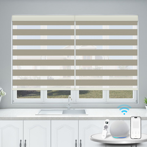 Stores verticaux occultants 100% modernes, électriques, personnalisés, imperméables, en polyester, avec batterie au lithium intégrée - Product Image 4