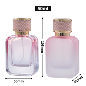 Perfume de botella cuadrada plana Rosa esmerilado de 50ml personalizado con caja de Perfume de botella magnética rosa - Product Image 6