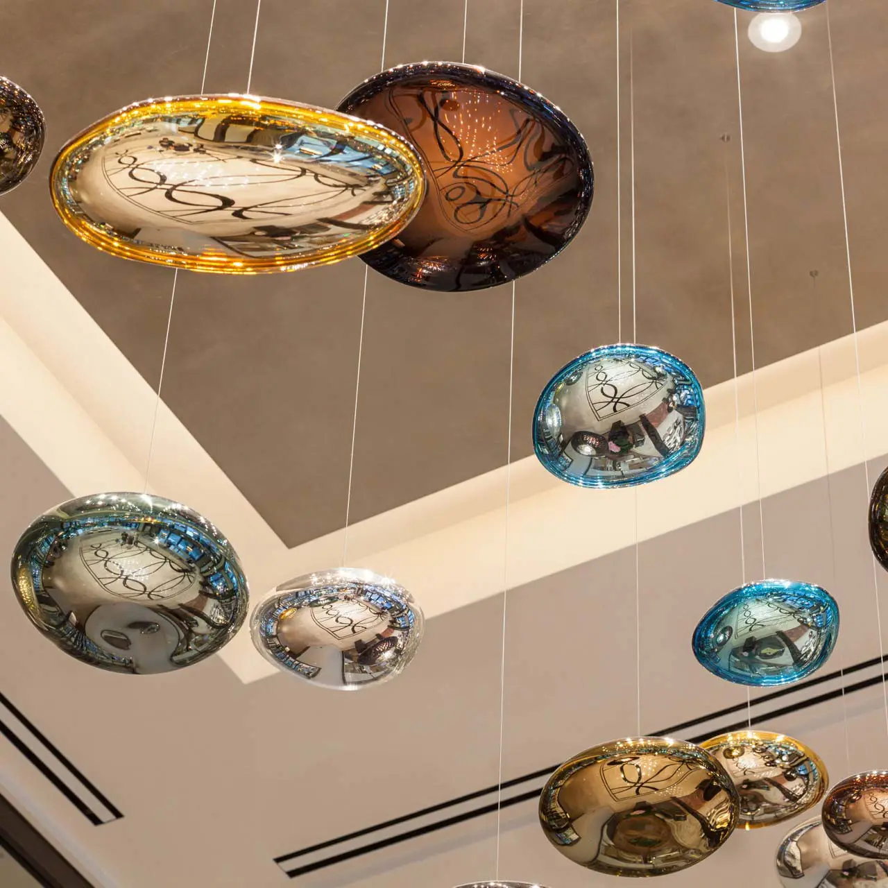 Modern Design Bubble Chandeliers Colored Blown Glass Customized Decorative Chandelier Light for Hotel Bar KTV Project