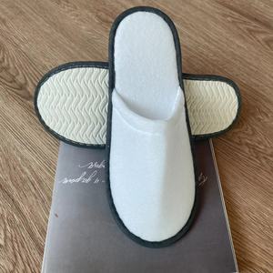 Kit d'articles de toilette de luxe pour hôtel - Trousse complète de brosses à dents jetables en plastique, articles de toilette personnalisables, impression OEM/ODM, service client - Product Image 6