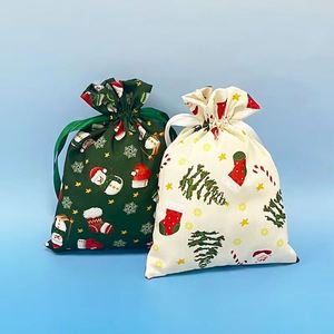 Sac à cordon en coton avec logo personnalisé, petits sacs d'emballage en tissu de coton pour les cadeaux de fête de Noël - Product Image 6