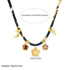 Cổ Điển Hoa Mặt Trăng Mặt Dây Chuyền Vòng Cổ Có Thể Điều Chỉnh Thép Không Gỉ Bất Vàng Mạ <span class=keywords><strong>Leopard</strong></span> Dây Chuyền Cho Phụ Nữ Đồ Trang Sức - Product Image 3