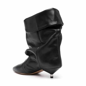 Scarpe da <span class=keywords><strong>donna</strong></span> personalizzate con maniche plissettate <span class=keywords><strong>stivali</strong></span> con tacco sottile a tubo grande alla moda <span class=keywords><strong>stivali</strong></span> da <span class=keywords><strong>donna</strong></span> con tacco basso e risvolto a punta <span class=keywords><strong>stivali</strong></span> da <span class=keywords><strong>donna</strong></span> - Product Image 4