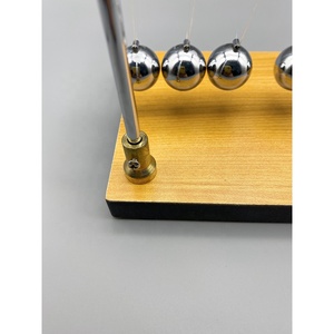2022 nuovi ornamenti giocattolo in metallo per ufficio giocattolo con decorazione a sfera dell'equilibrio della culla <span class=keywords><strong>di</strong></span> <span class=keywords><strong>Newton</strong></span> più venduti - Product Image 1