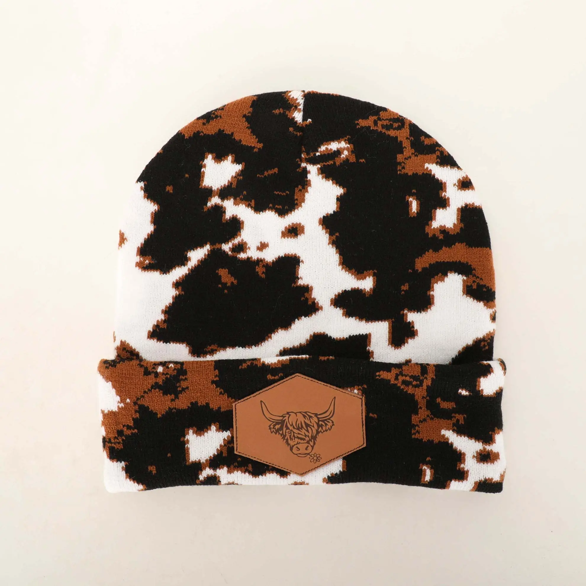 Mode acrylique vache imprimer Highland vache Beanie hiver épais bonnets en tricot vache fille chapeaux avec patch logo personnalisé