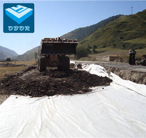 Tissu de <span class=keywords><strong>géotextile</strong></span> de polyester non tissé <span class=keywords><strong>200g</strong></span>-500gr/m2 conception industrielle anti-vieillissement résistant à la déchirure écologique du filament - Product Image 1