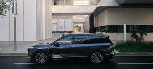 SUV Eléctrico de Lujo de Primera Categoría NIO ES, Vehículo Ejecutivo de Ocho Plazas con Tecnología Inteligente - Product Image 4