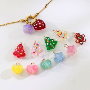 Pendentif Cœur de Jésus en Acier Inoxydable Plaqué Or 18K, Mignon, Exclusif pour Femmes, Production Interne, Placage Anti-Décapage, Ajustement Universel - Product Image 1
