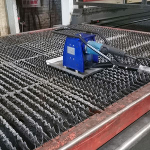 <span class=keywords><strong>Nettoyeur</strong></span> de scories <span class=keywords><strong>laser</strong></span> à fibre JT-C2300 JT-C1050 pour l'enlèvement des scories en aluminium Machine de nettoyage de table de découpe - Product Image 2
