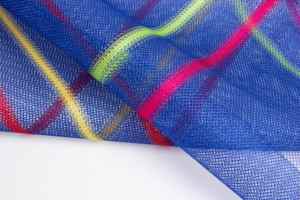 Venta directa de fábrica de tela de malla de poliéster 100% con rayas para cortinas y cercas de puertas - Product Image 3