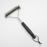 Brosse de nettoyage triangulaire haut de gamme pour barbecue, en fil d'acier inoxydable durable avec manche en plastique, accessoires de grillades en extérieur