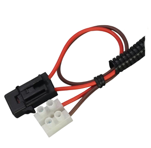 Güç Kaynağı Güç Çıkış Noktası PA10-2P Terminal Bloğu Kablo Demeti 2 Delikli 10A Küçük Çakmak Tipi Sigorta Kutusu Tutucu PVC Kablo Demeti - Product Image 3