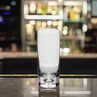 Gobelet en verre à bulles de soda et chaux, soufflé à la main, à la mode