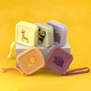 Bolsa Organizadora de Cosméticos de Silicona con Asa de Viaje Resistente al Agua y Función de Apertura Personalizada - Product Image 4