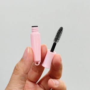 Emballage personnalisé pour cosmétiques et maquillage avec différents pinceaux, tube de mascara vide, flacon de gloss à lèvres, tube de gloss à lèvres - Product Image 1