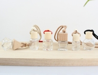 Diffuseur d'huiles essentielles pour voiture, 8 ml, en verre transparent, avec bouchon en bois, flacon pendentif pour parfum et aromathérapie