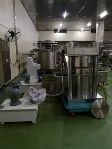 Olio di girasole organico di pressatura e raffinazione Mini macchina di oliva olio idraulico olio freddo pressa per uso domestico in Sud Africa