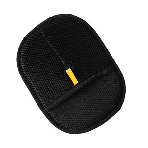 Gant de toilettage pour animaux de compagnie, noir, en polyester, forme arquée, pour le nettoyage et le toilettage des chats et des chiens - Product Image 2