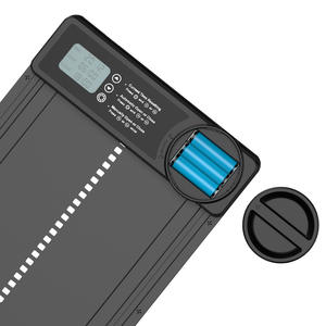 Porte automatique de poulailler à énergie solaire en alliage d'aluminium - Product Image 2