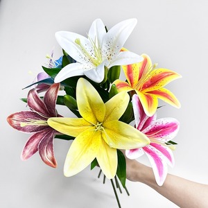 Venta al por mayor personalizado sola flor artificial Calla <span class=keywords><strong>Lily</strong></span> <span class=keywords><strong>Perfume</strong></span> centros de mesa para boda graduación Pascua Mesa evento látex - Product Image 2