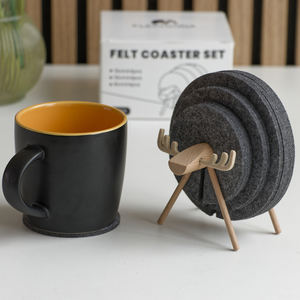 Sous-verres en feutre polyester découpés au laser motif cerf, durables, isolants thermiques, de forme ronde, personnalisables, pour la décoration de table, avec base en bois - Product Image 5