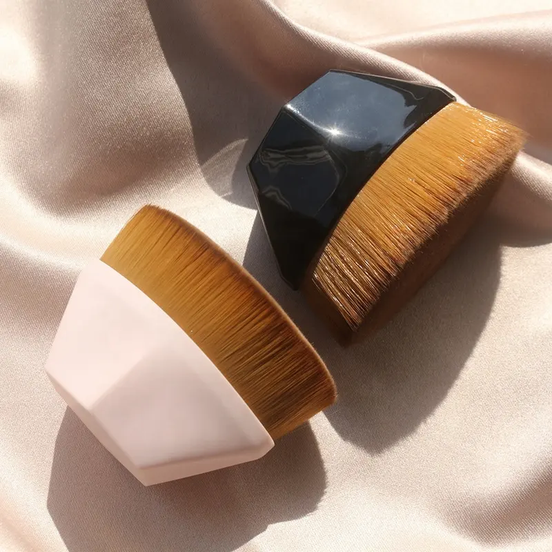 OEM Flat Top Kabuki Hexagon Face Blush Liquid Foundation Makeup Brush for Blending Cream or Smooth Powder Cosmetics