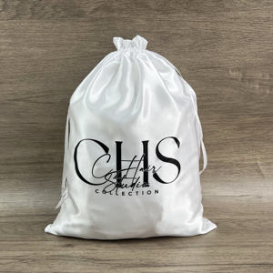 Sacs à cordon en satin blanc personnalisés avec impression noire - Emballage de luxe pour extensions de cheveux et vêtements - Product Image 6