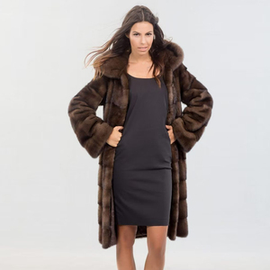 Lussuoso <span class=keywords><strong>Cappotto</strong></span> Lungo in <span class=keywords><strong>Visone</strong></span> Saga Marrone Naturale da Donna <span class=keywords><strong>con</strong></span> <span class=keywords><strong>Cappuccio</strong></span>, Fodera Invernale in Poliestere, Lavorazione Grezza - Product Image 4