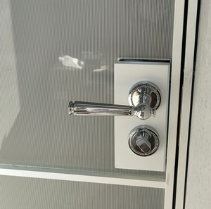Puerta Batiente Francesa con Estándar de Impermeabilidad EN 12208 Clase 6A y Rendimiento Acústico Rw 35dB para Interiores Residenciales Europeos - Product Image 5