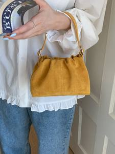 กระเป๋าทรงถังขนาดใหญ่สไตล์เรโทรใหม่สำหรับฤดูใบไม้ร่วงและฤดูหนาว ดีไซน์เกาหลีสุดเก๋ กระเป๋าสะพายข้างแฟชั่น กระเป๋าโท้ทใบเล็ก - Product Image 4