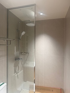 Unité de salle de bain préfabriquée sur mesure tout-en-un avec douche, lavabo et toilettes - Product Image 4