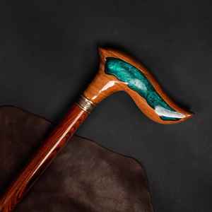 Materiales de Resina y Madera de Primera Calidad que Brindan Durabilidad Prolongada en la Resina Artesanal, Bastón de Resina y Madera para Caminar - Product Image 6