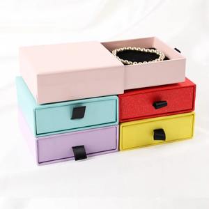 Boîtes à bijoux en papier bon marché en stock vente en gros de bijoux avec logo personnalisé en carton orange marron bleu rouge blanc noir logo personnalisé - Product Image 5