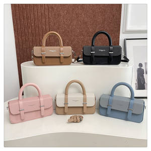 Sac bandoulière tendance, coloré et polyvalent, petit sac carré, sac à main, sac boîte à porter à l'épaule - Product Image 1