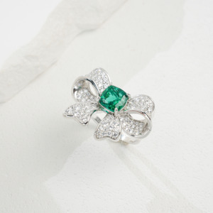 925 <b>silver</b> cultured <b>emerald</b> <b>ring</b> shines with a fashionable bow shape, an engagement and proposal daily gift to surprise girls L - Product Image 2