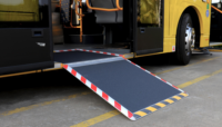 Usine de gros fauteuil roulant pour handicapés rampe véhicule tout aluminium Bus Flip rampe pour fauteuil roulant