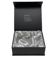 Boîte à perruques Fermeture magnétique Noir avec insert en satin de soie Logo UV Aimant Soins de la peau Coffrets cadeaux Emballage de bouteille de bougie en carton