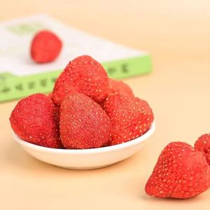 Grossiste Fraises sèches de haute qualité goût sucré <span class=keywords><strong>Fraise</strong></span> lyophilisée <span class=keywords><strong>Prix</strong></span> forfait personnalisé <span class=keywords><strong>Fraise</strong></span> lyophilisée - Product Image 2
