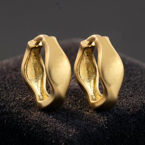 Wholesale 14K 18K 24K Gold <b>Filled</b> Custom Hoop Earrings Fashion Hoop Earrings Gold Plated Classic Style Hoop Earrings for Women - Product Image 4