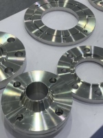 Fabricant sur mesure de brides forgées en acier inoxydable de grand diamètre, brides en acier 316 304L pour l'industrie pétrolière et gazière