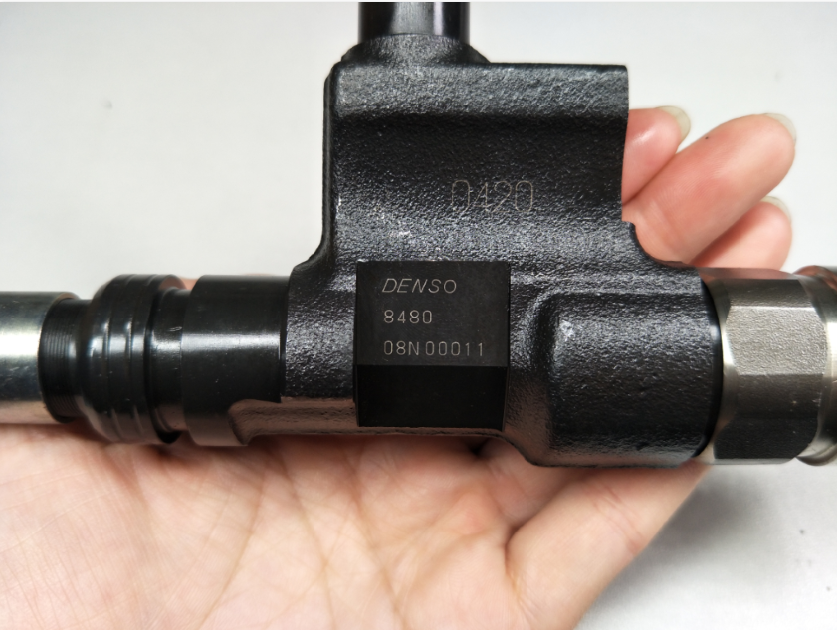 Common Rail Injector 23670-09360 095000-8740 for TOYOTA engine 2KD-FTV