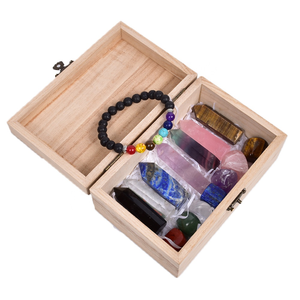 Großhandel: Naturkristall-Splitter, Heilsteine im Holzschatullen-Set mit Glücksbringer, 7 Chakra-Stein-Set für Meditation - Product Image 5