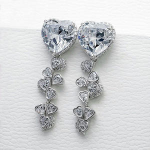 Boucles d'oreilles pendantes en or blanc E1406, motif cœur, serties de cristaux et strass, pour mariage, romantiques, bijoux pour femme - Product Image 1
