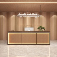 Comptoir de réception LED en bois tressé de luxe moderne, personnalisable avec logo, éco-responsable, pour écoles, supermarchés, hôtels