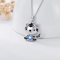 Collier avec pendentif de roi tigre mignon en argent sterling 925 avec cœur en cristal