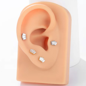 Piercing pour lèvre en titane en forme de cœur, alliage G23, boucles d'oreilles unisexes, bijoux de mode - Product Image 3
